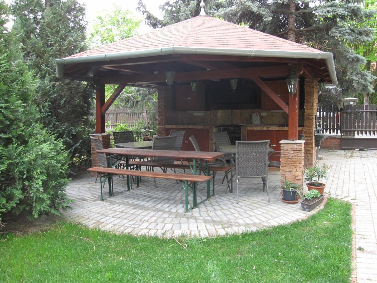 Zrinyi Haz Apartment Szantod Exterior photo