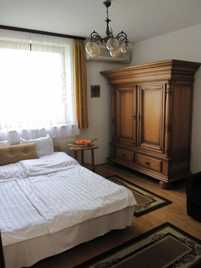 Zrinyi Haz Apartment Szantod Room photo